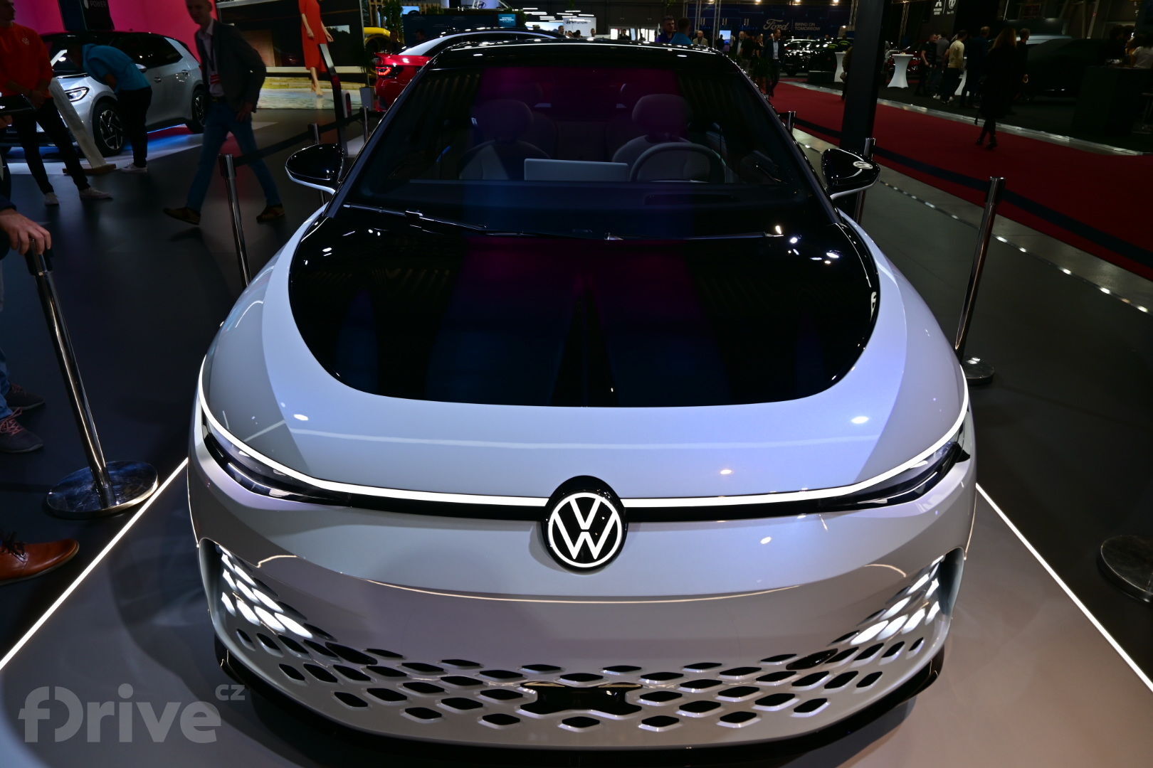 Volkswagen ID. Space Vizzion