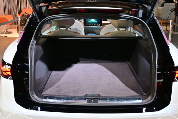 Volkswagen ID. Space Vizzion