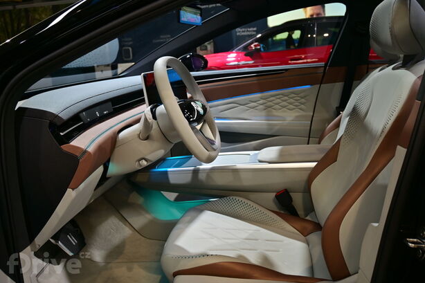 Volkswagen ID. Space Vizzion