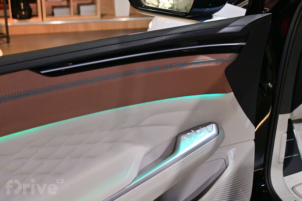 Volkswagen ID. Space Vizzion