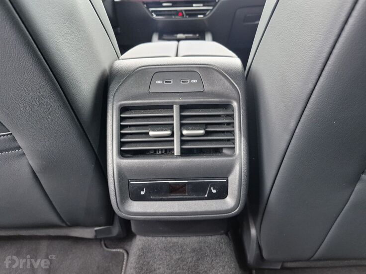 Volkswagen Passat (2024)