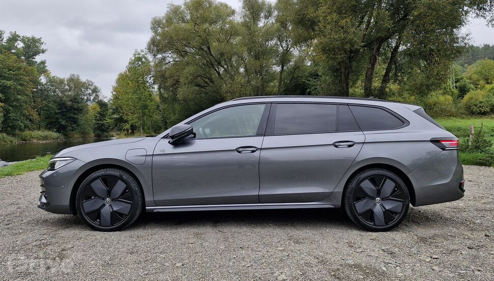 Volkswagen Passat (2024)