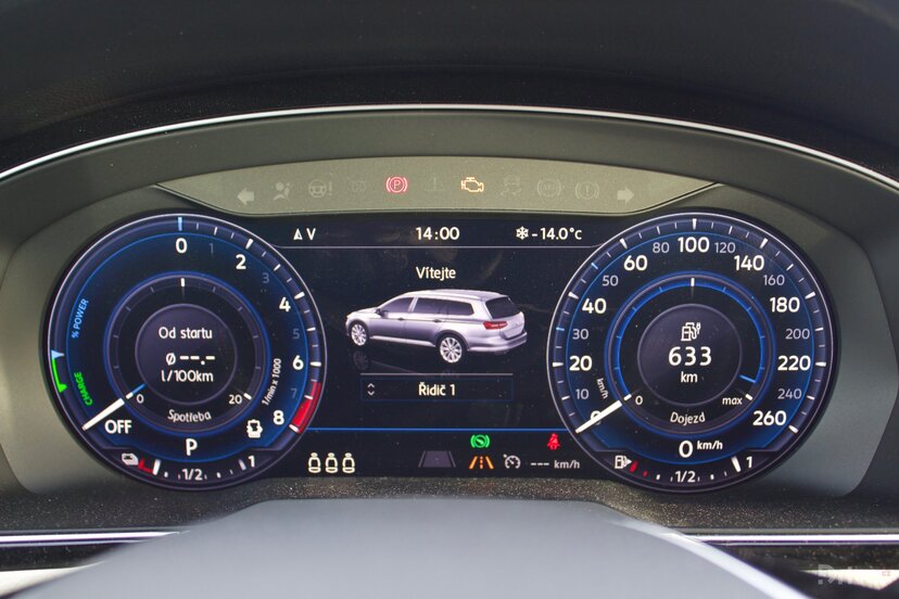 Volkswagen Passat GTE (2015)