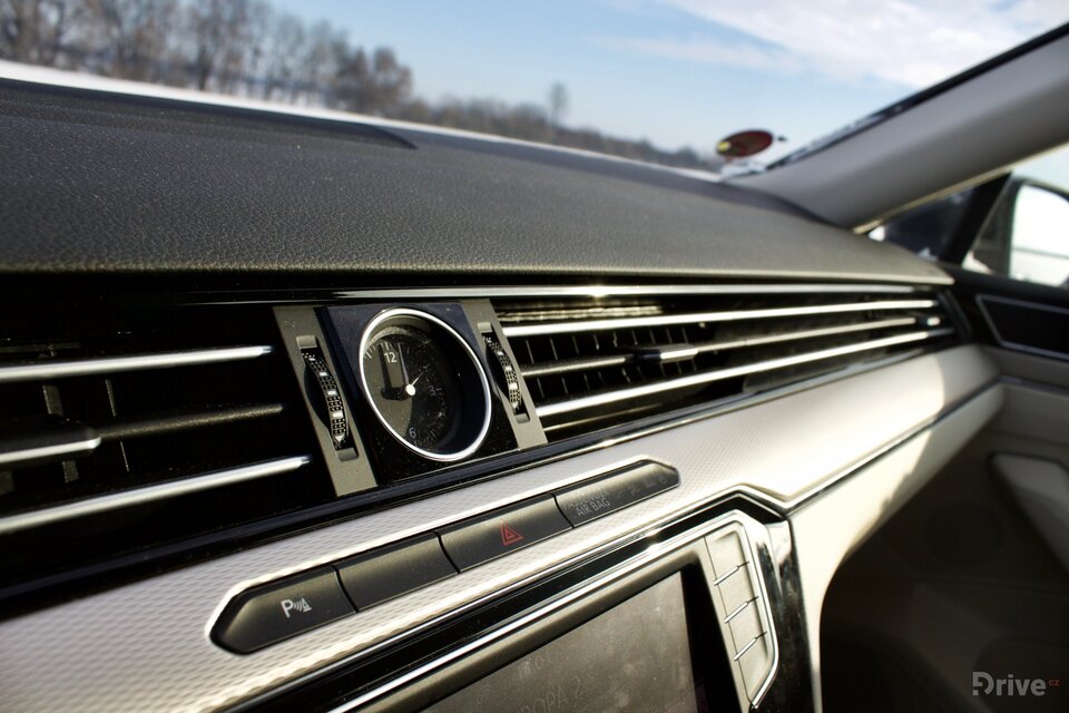 Volkswagen Passat GTE (2015)