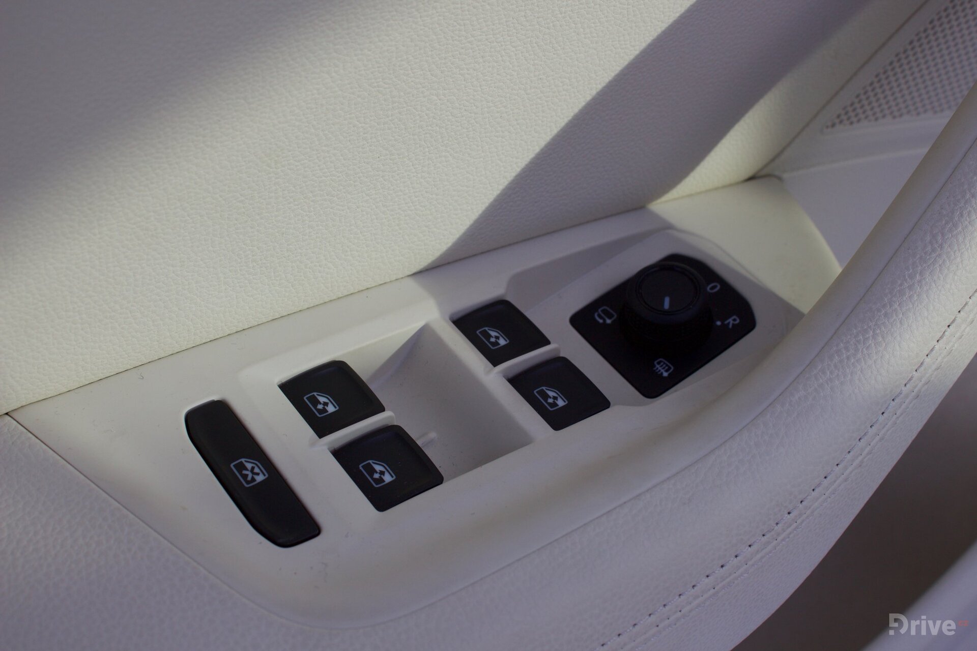 Volkswagen Passat GTE (2015)