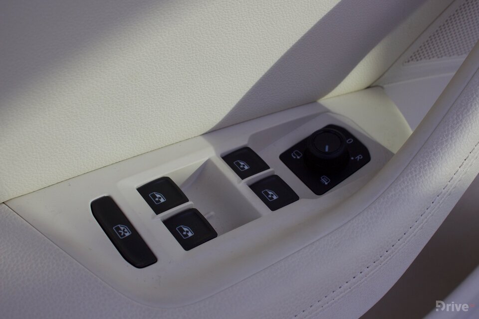 Volkswagen Passat GTE (2015)