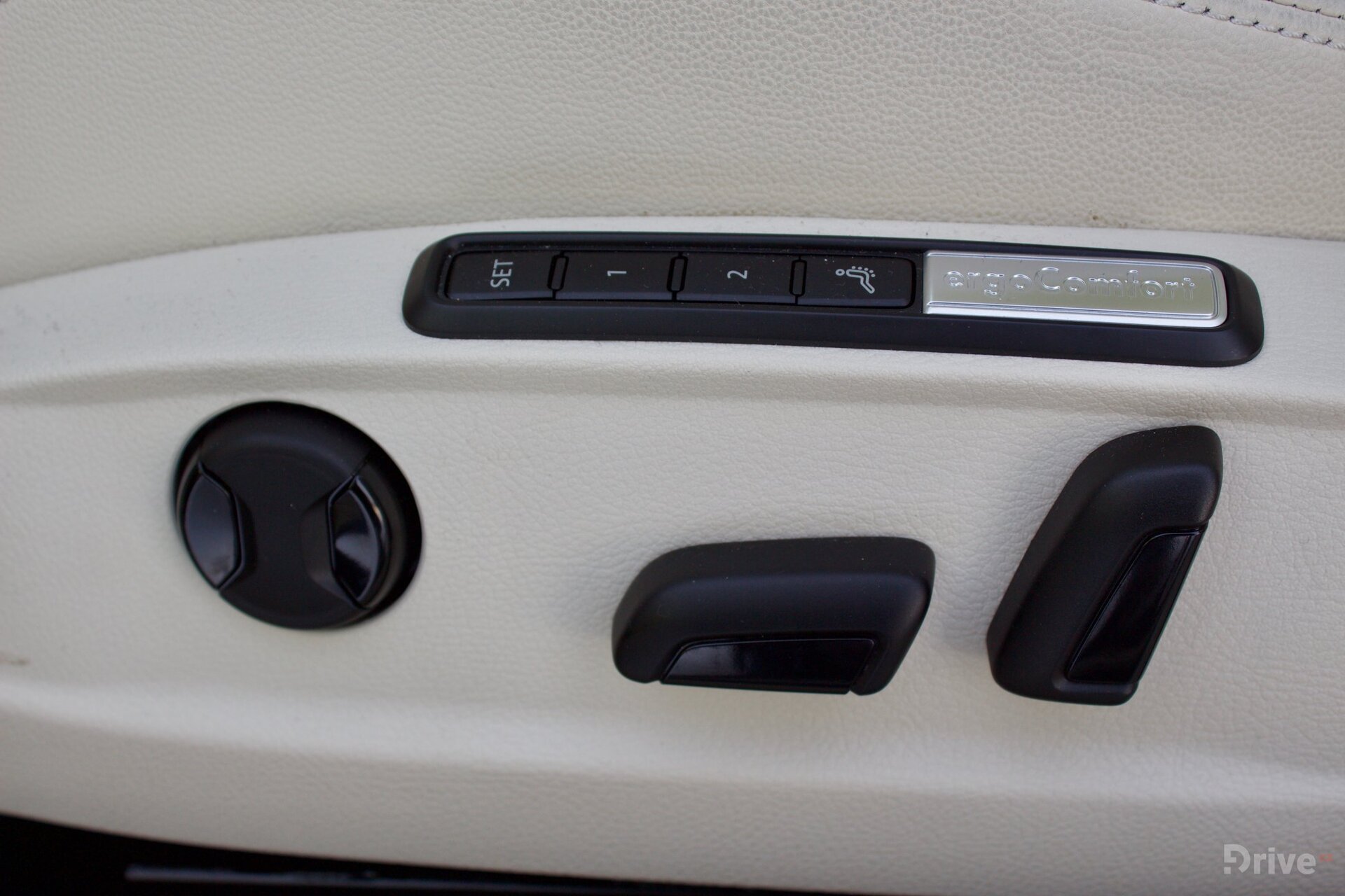 Volkswagen Passat GTE (2015)