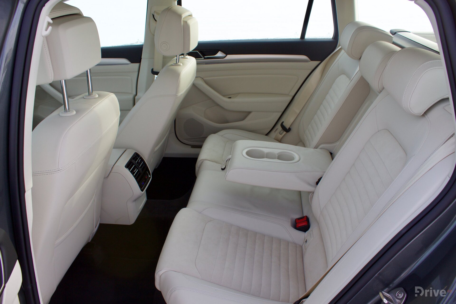 Volkswagen Passat GTE (2015)