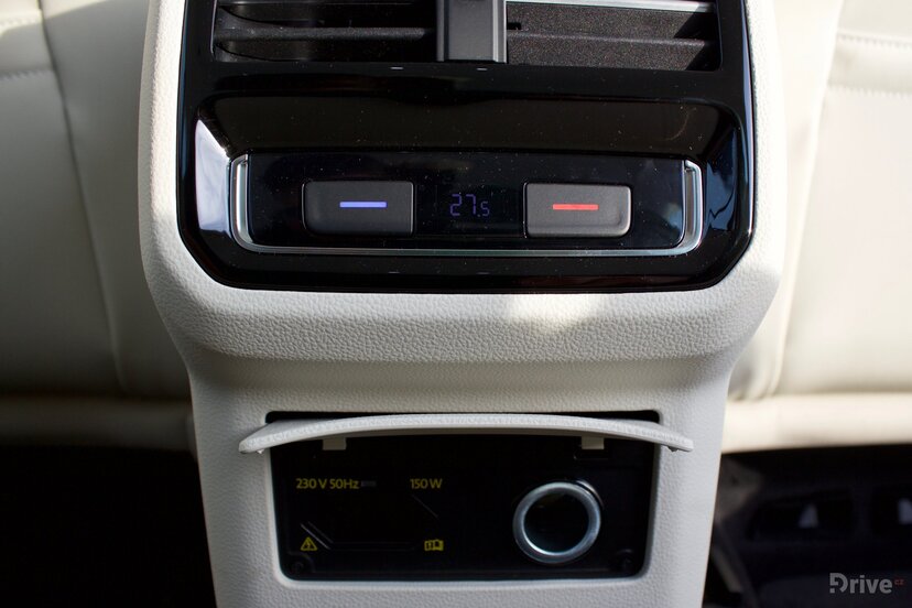 Volkswagen Passat GTE (2015)