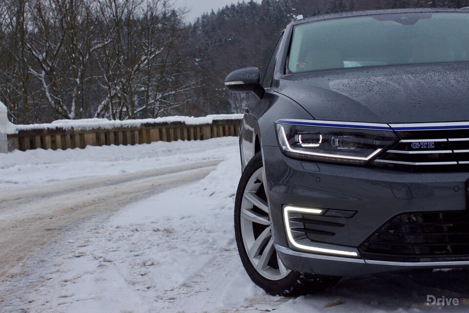 Volkswagen Passat GTE (2015)