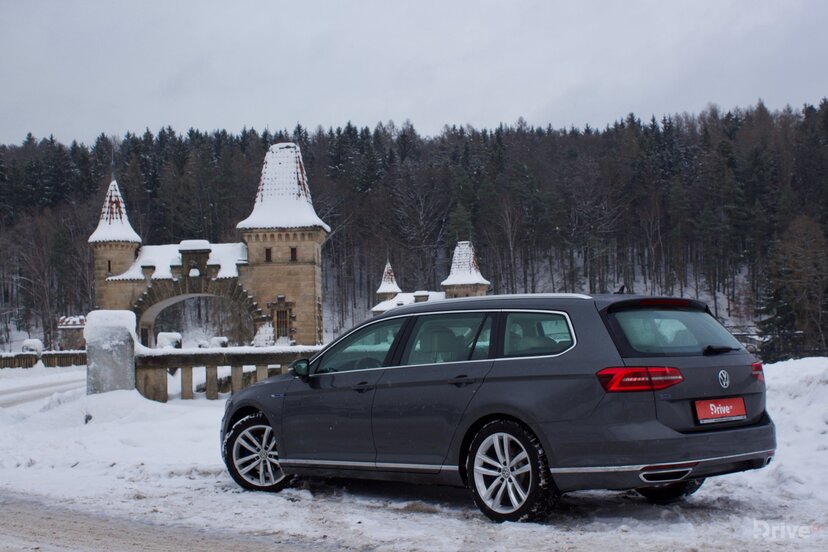 Volkswagen Passat GTE (2015)