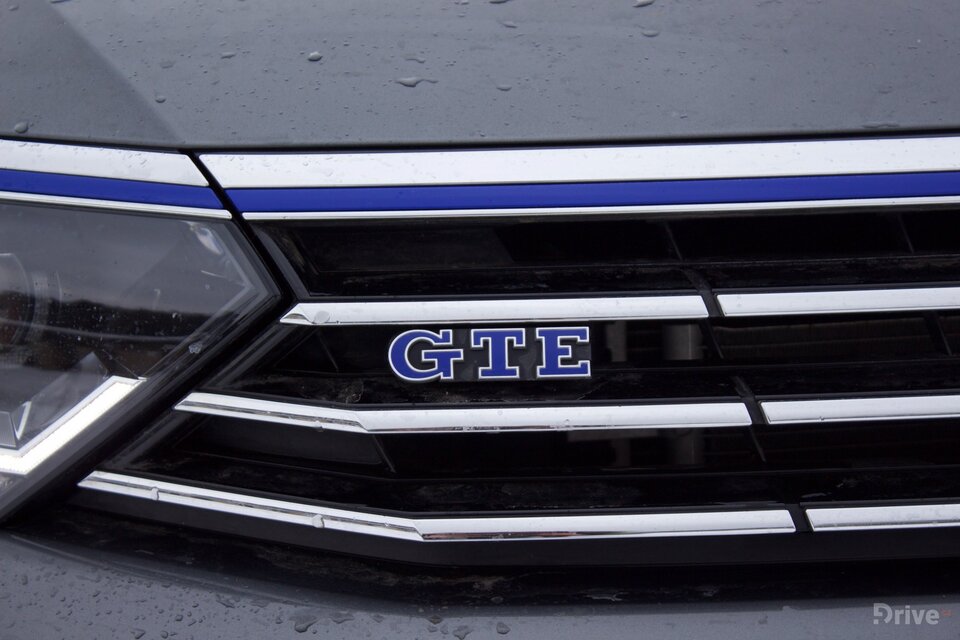 Volkswagen Passat GTE (2015)