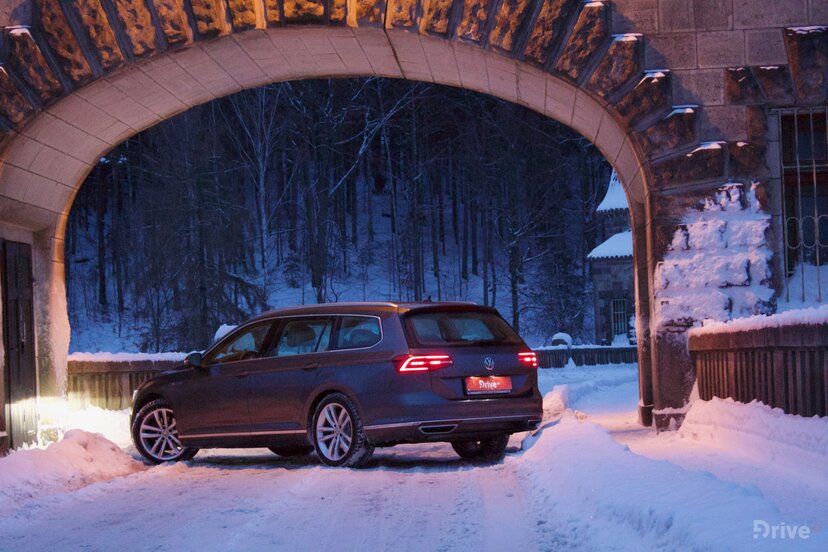 Volkswagen Passat GTE (2015)