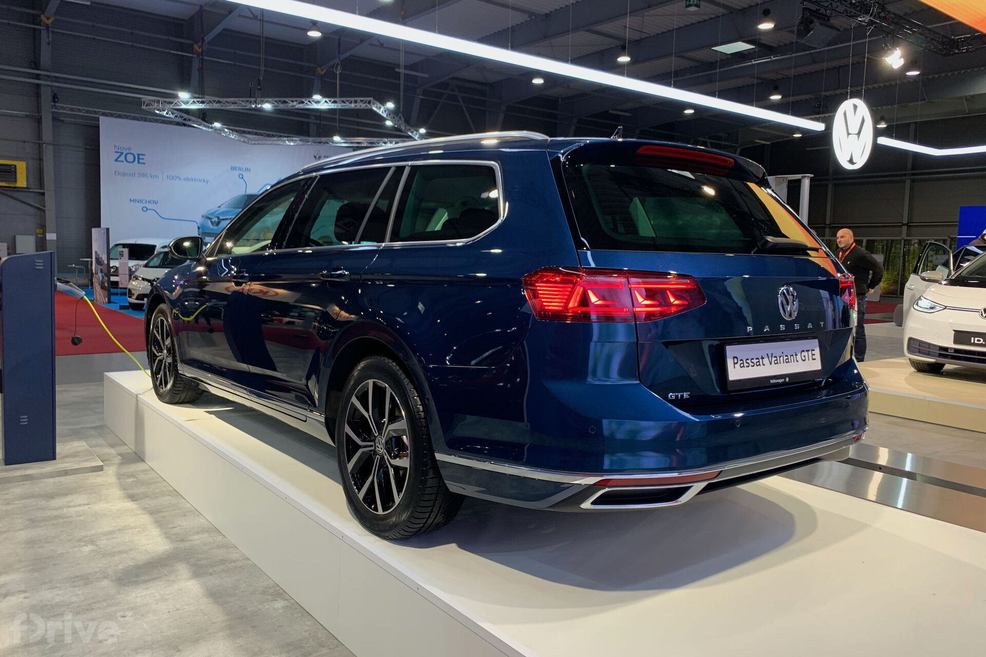 Volkswagen Passat GTE (2019)