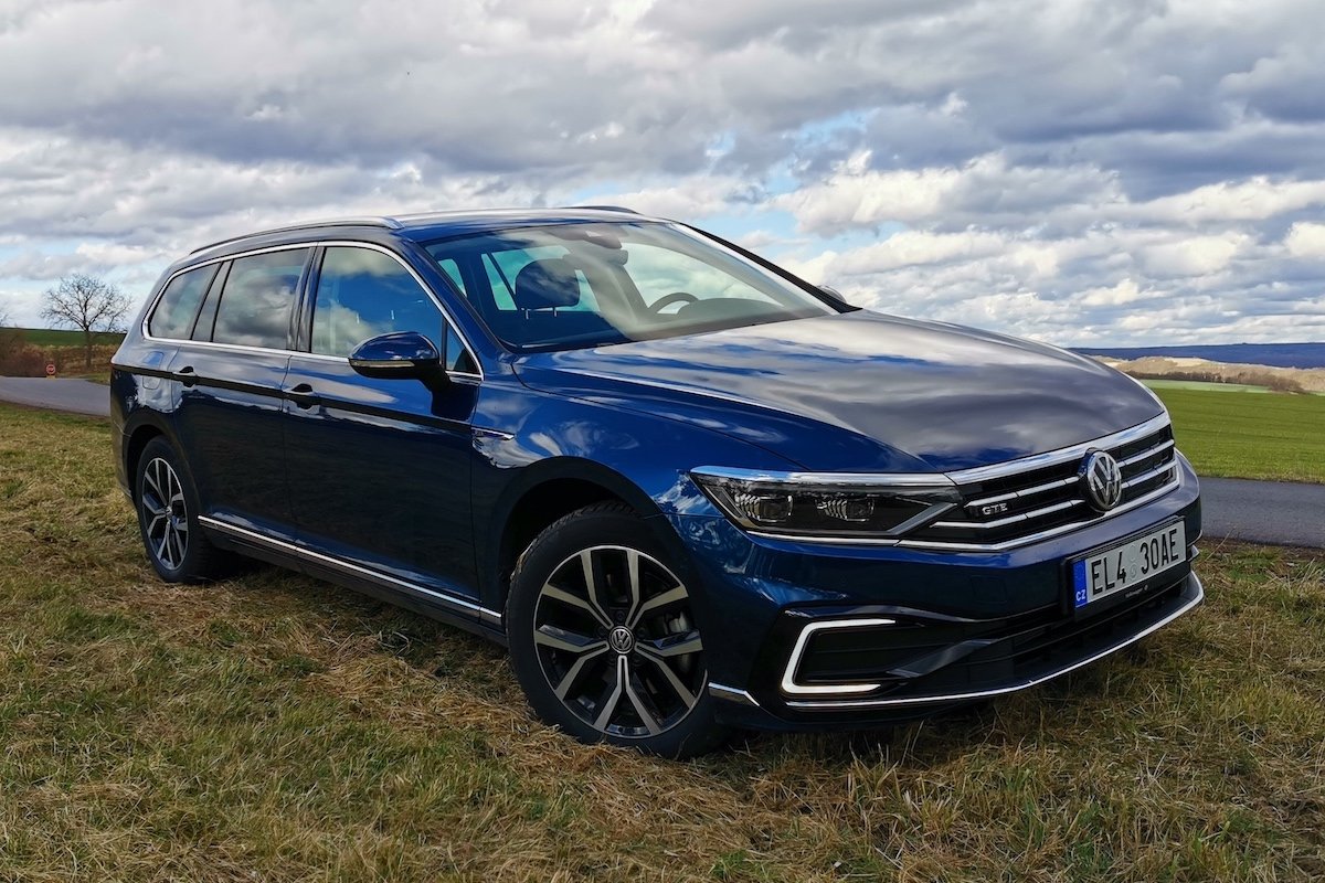 Volkswagen Passat GTE (2019) výbava a cena fDrive.cz