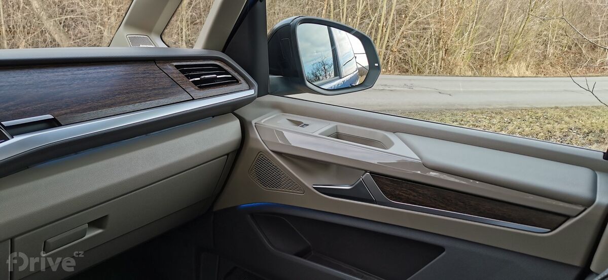 Volkswagen T7 Multivan (2021)