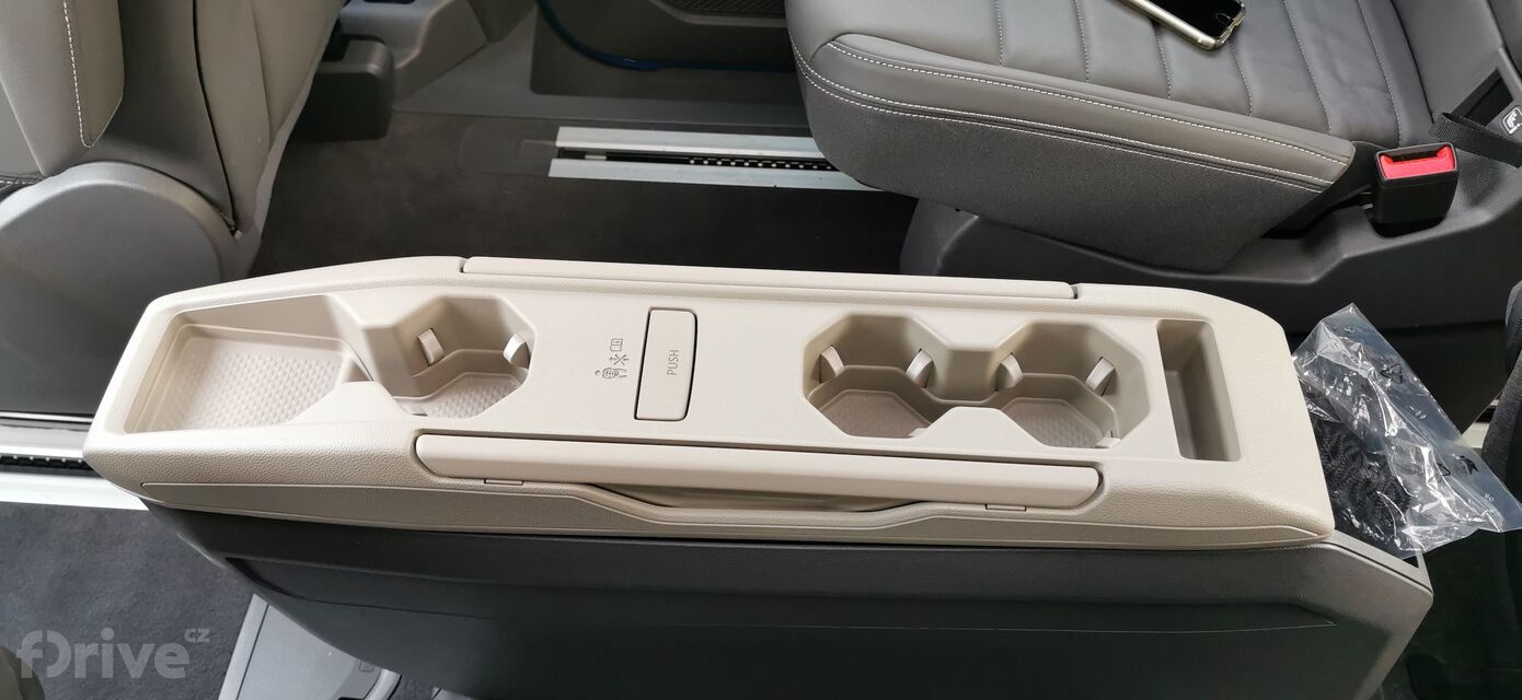 Volkswagen T7 Multivan (2021)