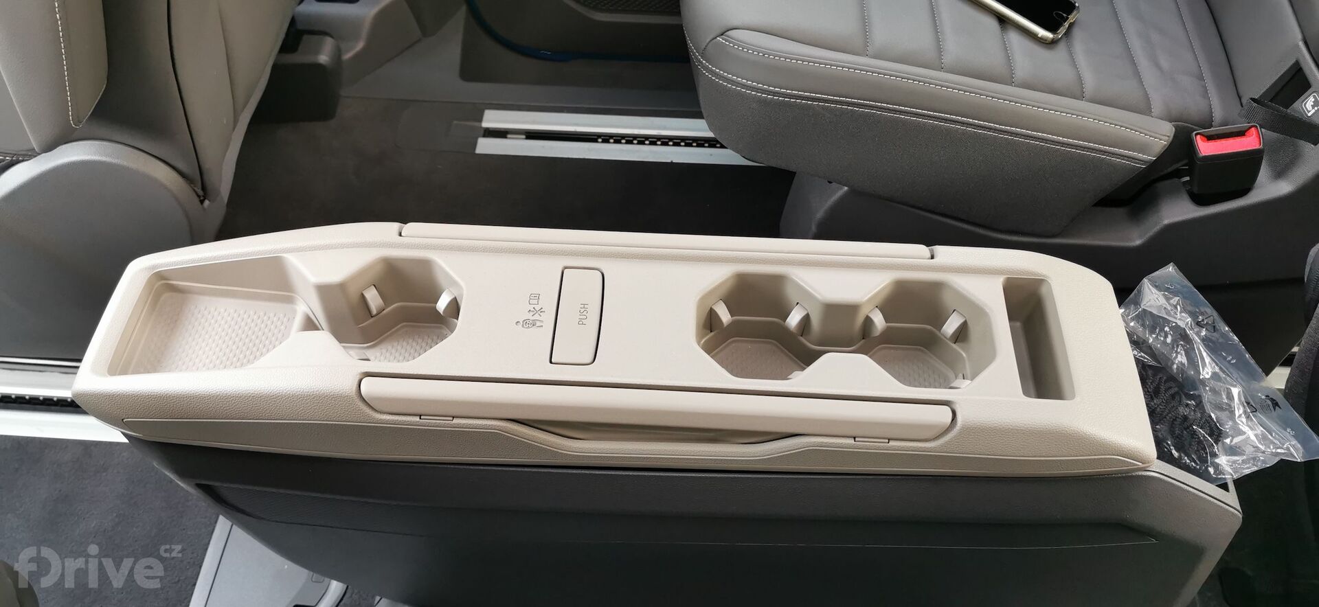 Volkswagen T7 Multivan (2021)