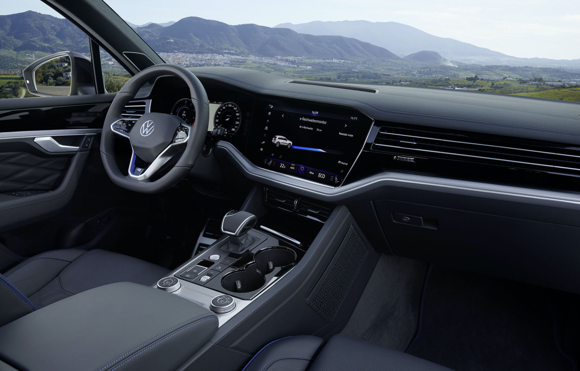 Volkswagen Touareg R (2020)