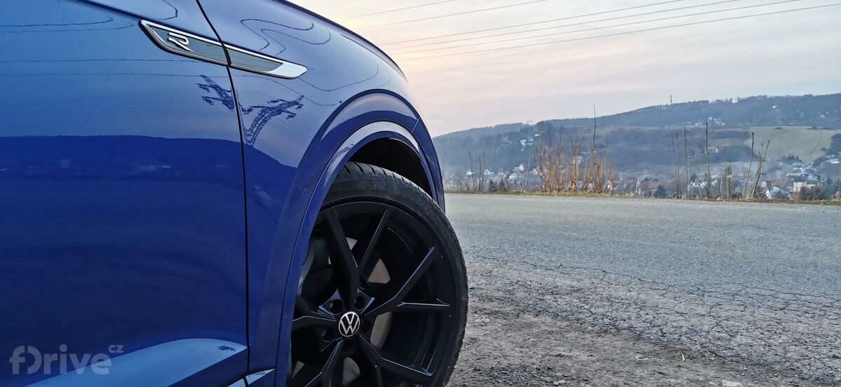 Volkswagen Touareg R (2020)