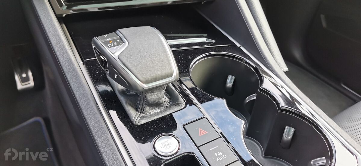 Volkswagen Touareg R (2020)