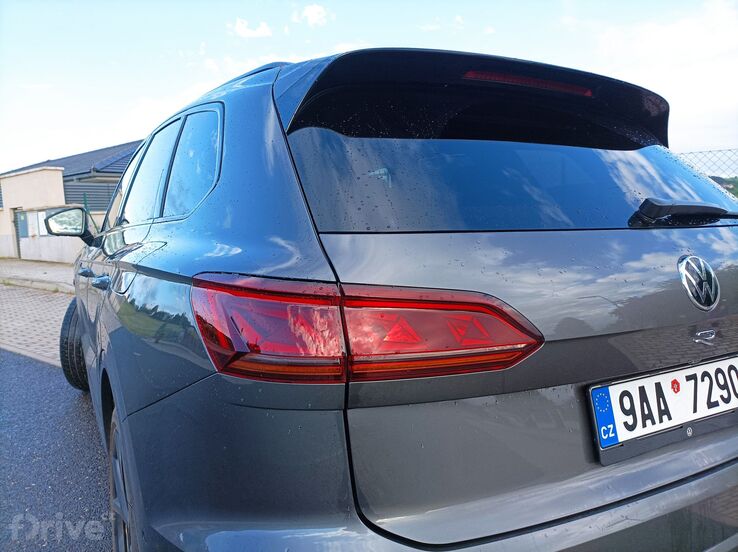 Volkswagen Touareg R (2020)