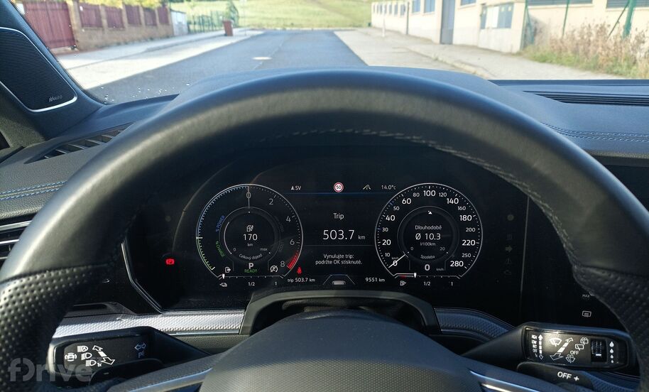 Volkswagen Touareg R (2020)