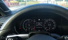 Volkswagen Touareg R (2020)