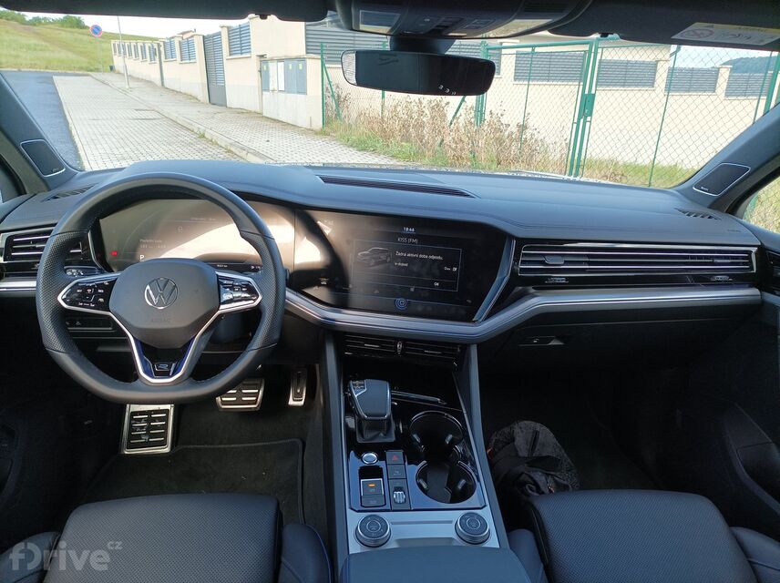 Volkswagen Touareg R (2020)