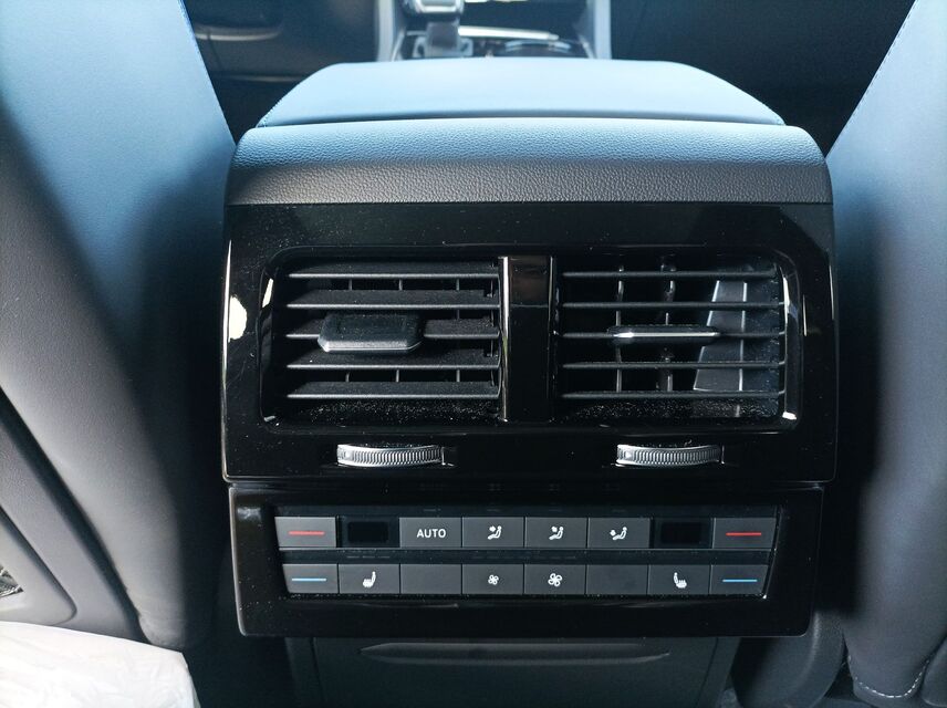 Volkswagen Touareg R (2020)