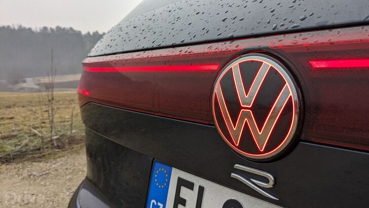 Volkswagen Touareg R eHybrid (2023)