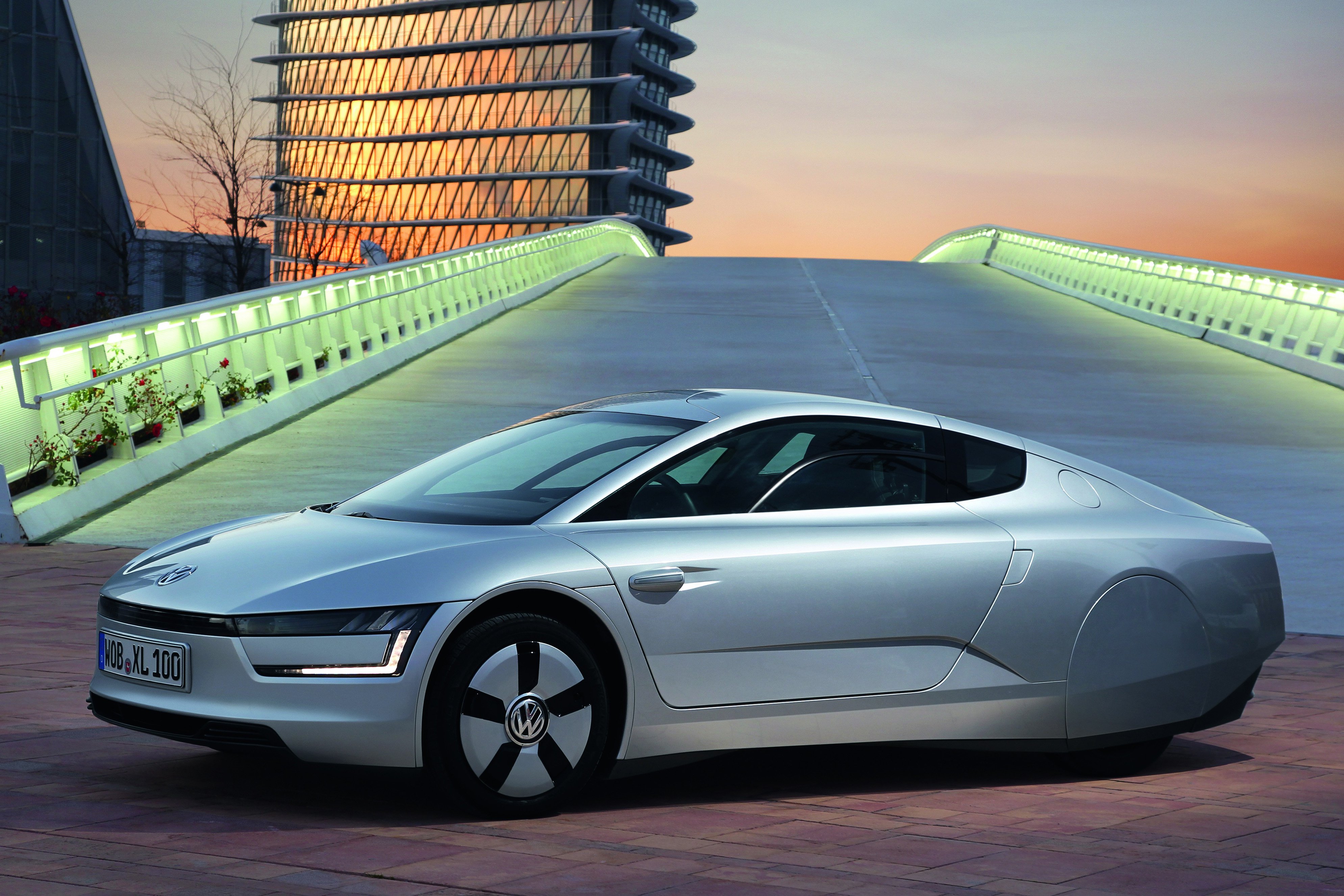 Volkswagen XL1 výbava a cena fDrive.cz