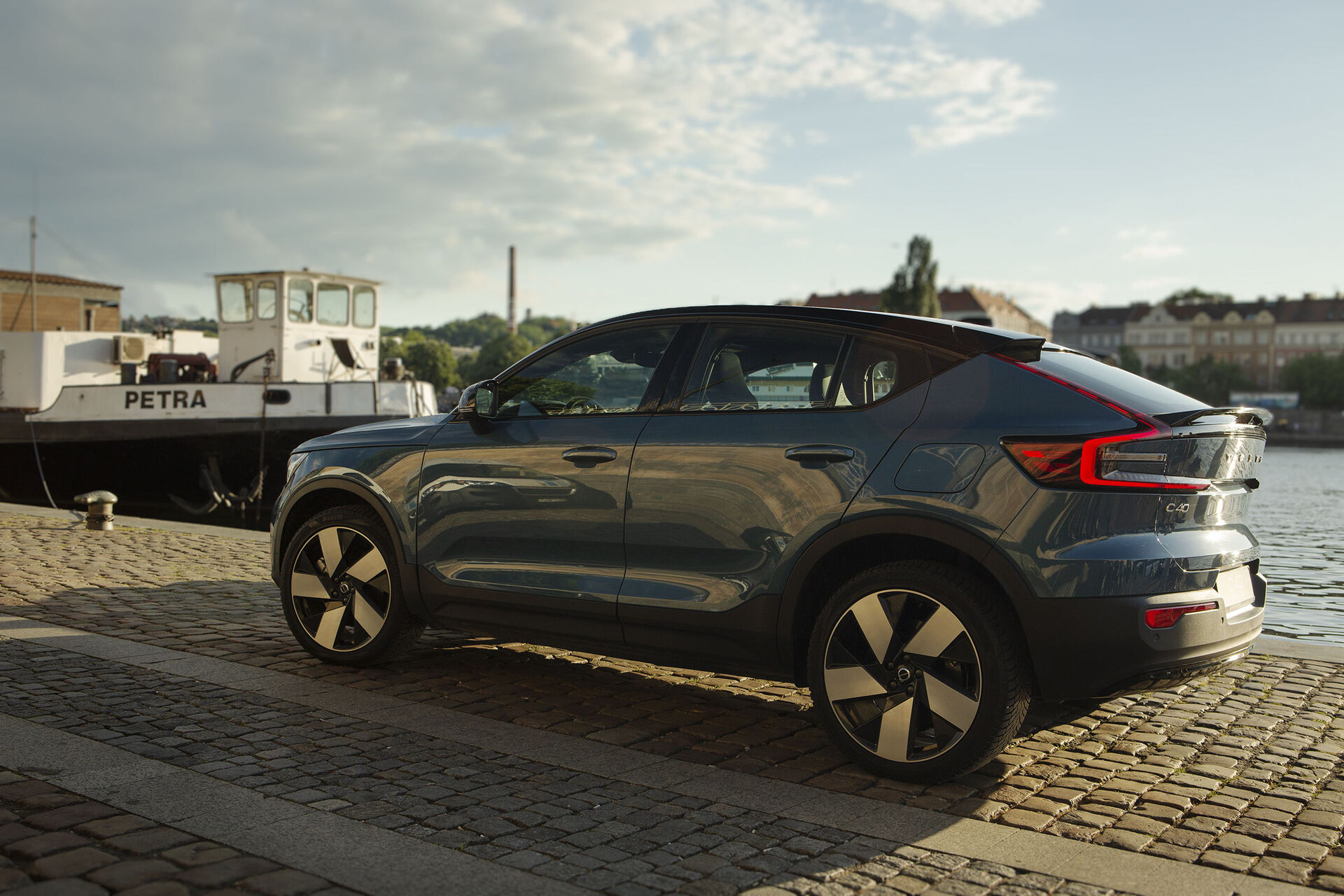 Volvo C40 (2021)