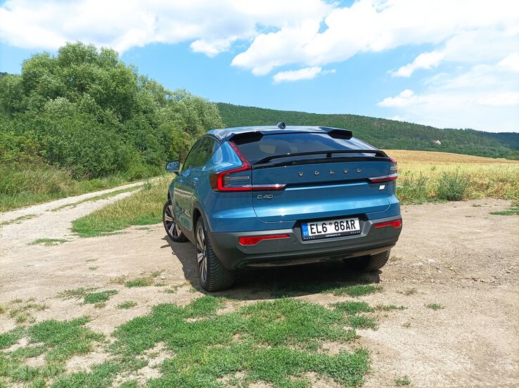 Volvo C40 Recharge P8