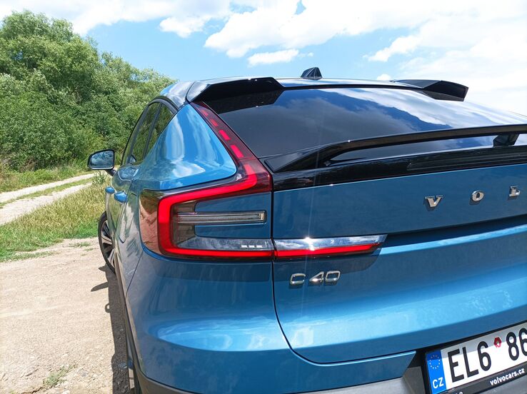 Volvo C40 Recharge P8