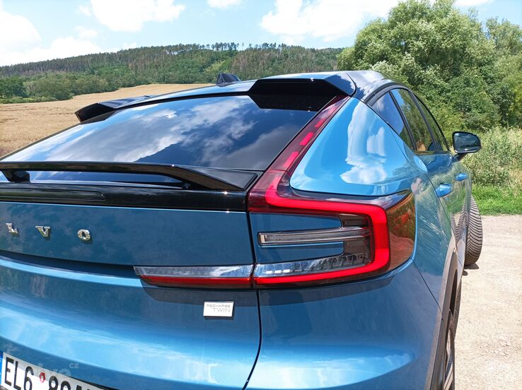 Volvo C40 Recharge P8