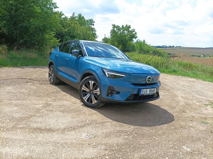 Volvo C40 Recharge P8