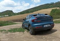 Volvo C40 Recharge P8