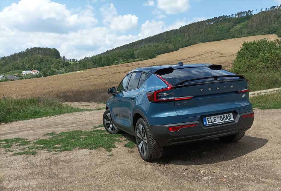 Volvo C40 Recharge P8