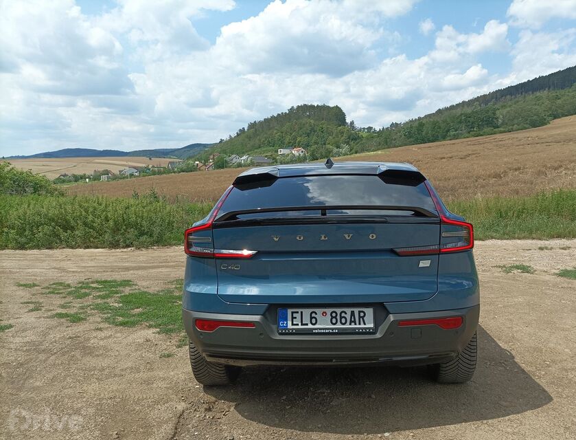 Volvo C40 Recharge P8