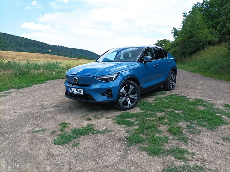 Volvo C40 Recharge P8