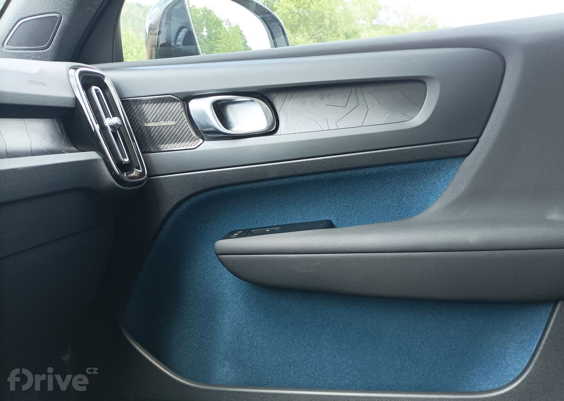 Volvo C40 Recharge P8