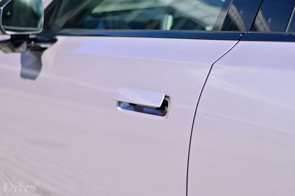 Volvo ES90