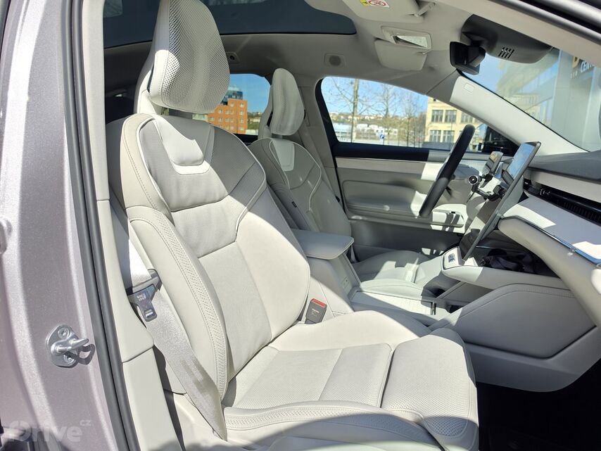 Volvo ES90