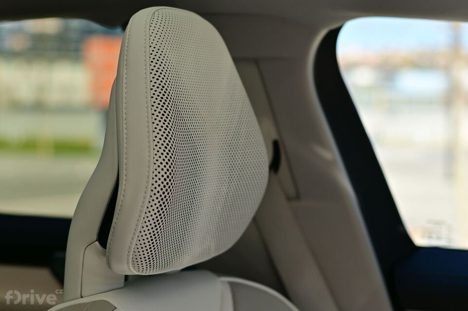 Volvo ES90