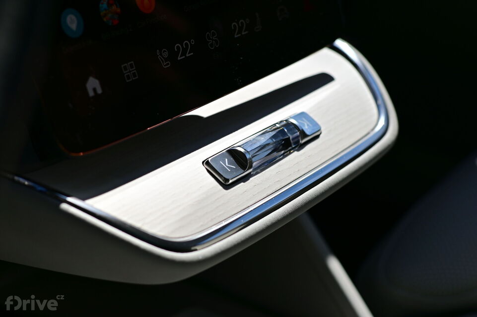 Volvo ES90