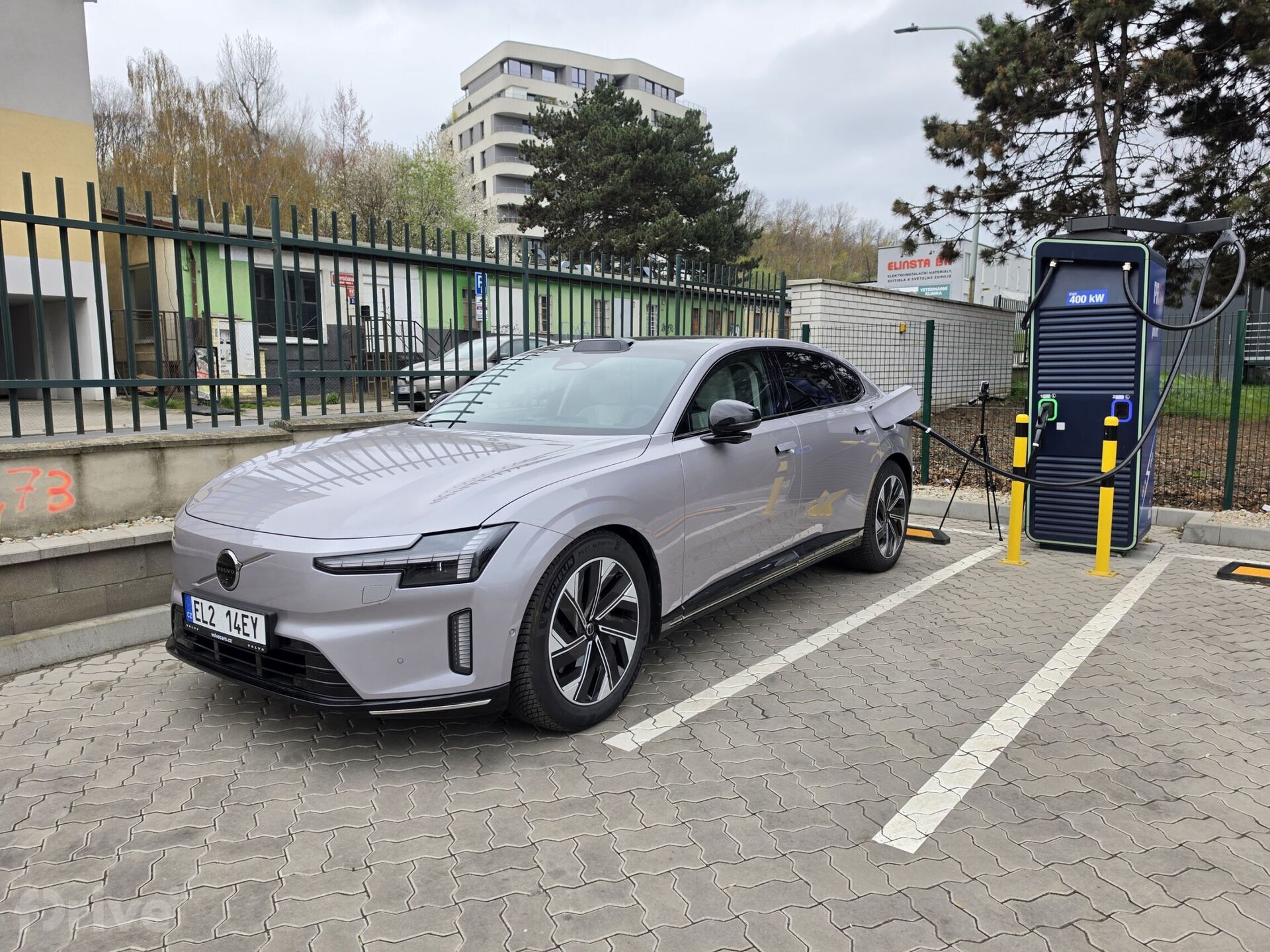 Volvo ES90