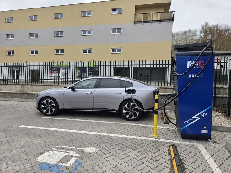 Volvo ES90