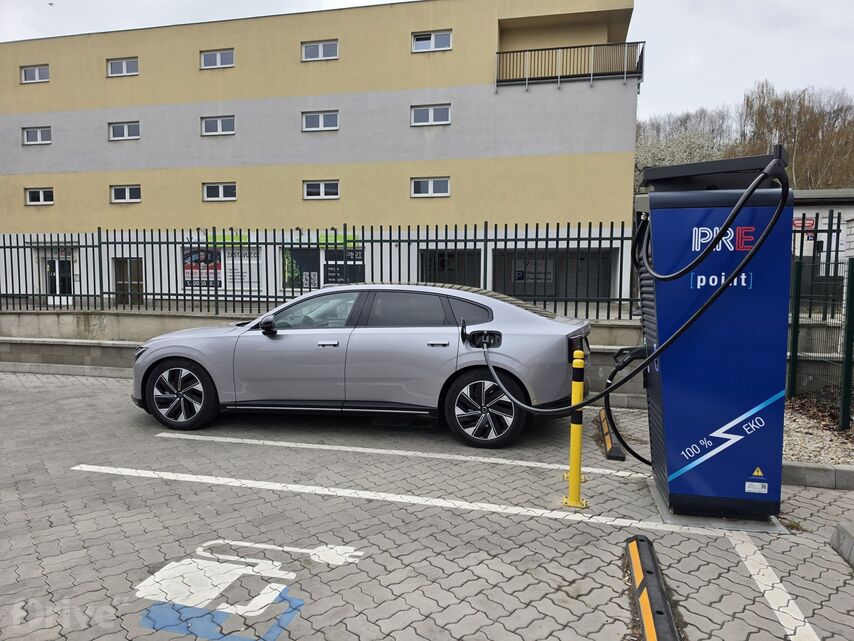 Volvo ES90
