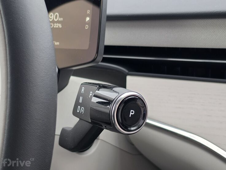 Volvo ES90